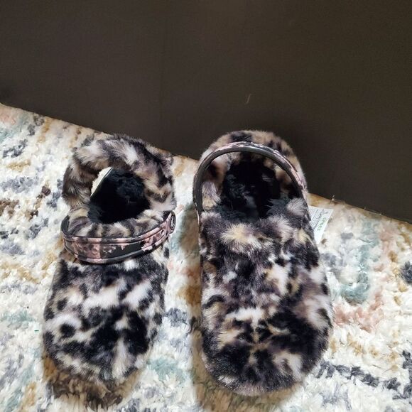 Authentic Crocs double strap fur - Picture 1 of 3
